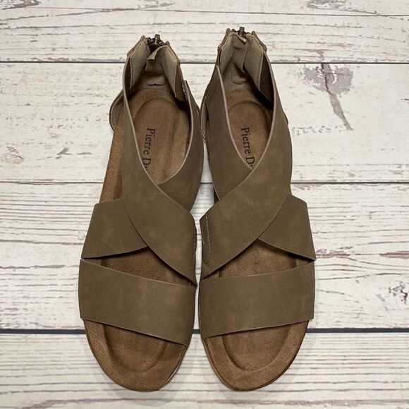 NWOT Pierre Dumas Kori Sandals Size 6 in Taupe - Picture 7 of 10